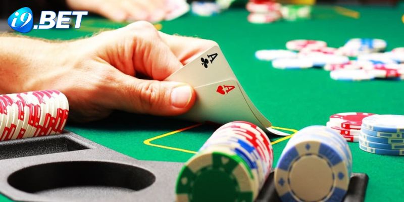 Tại sao cần có kỹ năng đoán bài trong game Poker